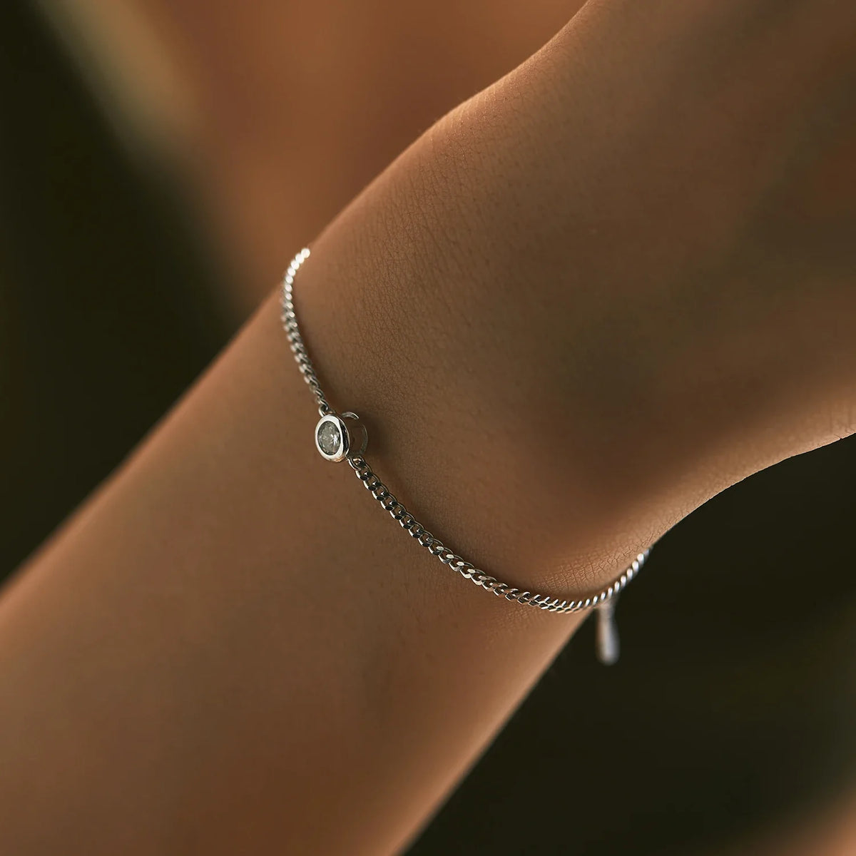 Pulseira de Prata Adornada com Moissanite